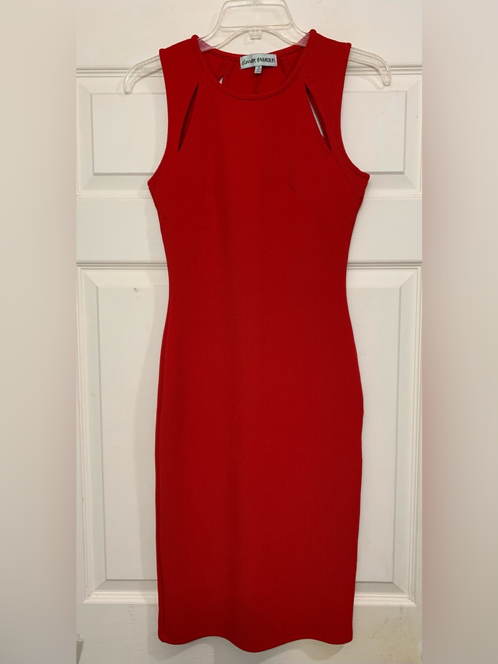 Almost Famous Red Cutout Neckline Textured Bodycon Small Dress. 3890B